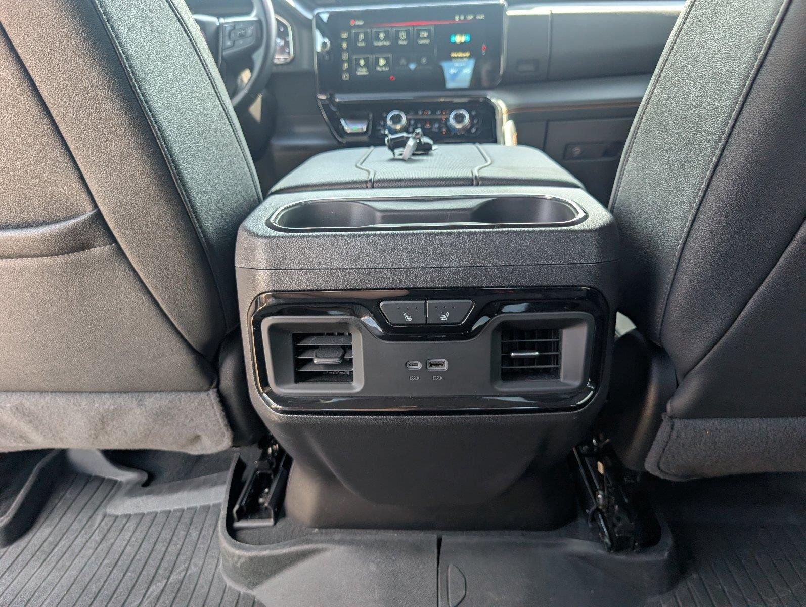 Used 2024 Summit White GMC AT4 image 37