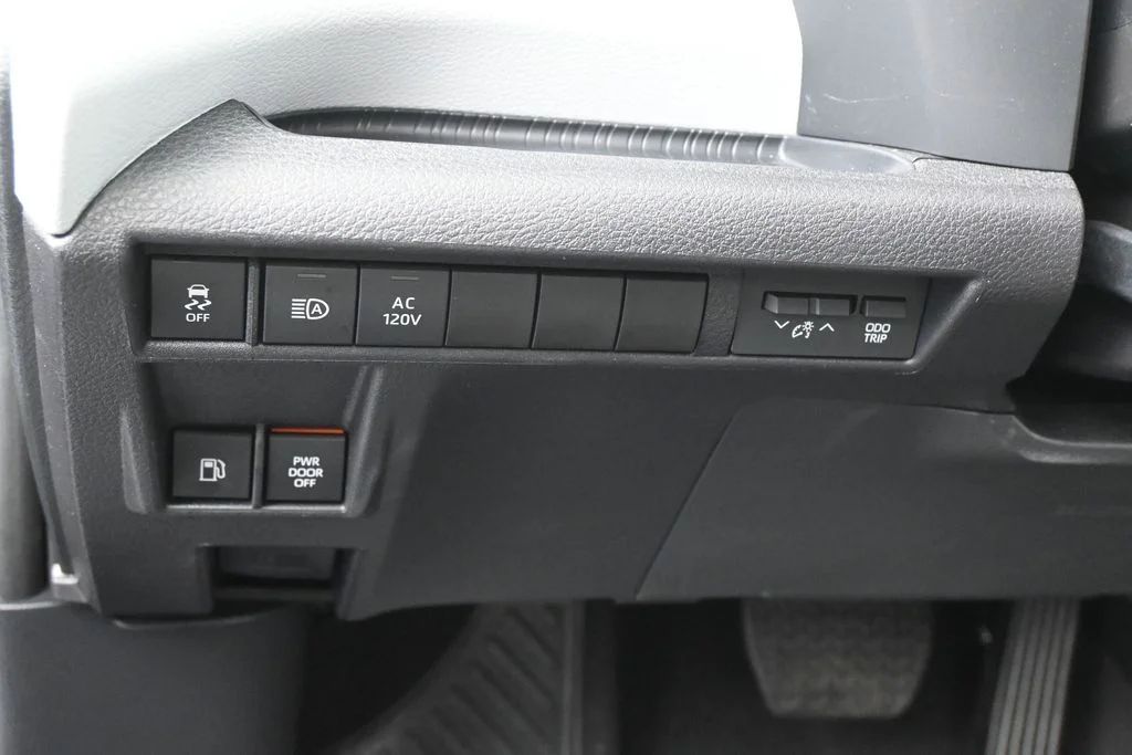 Used 2025 Midnight Black Metallic Toyota XLE image 16