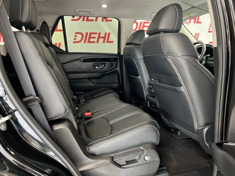 Used 2024  Honda EX-L image 11