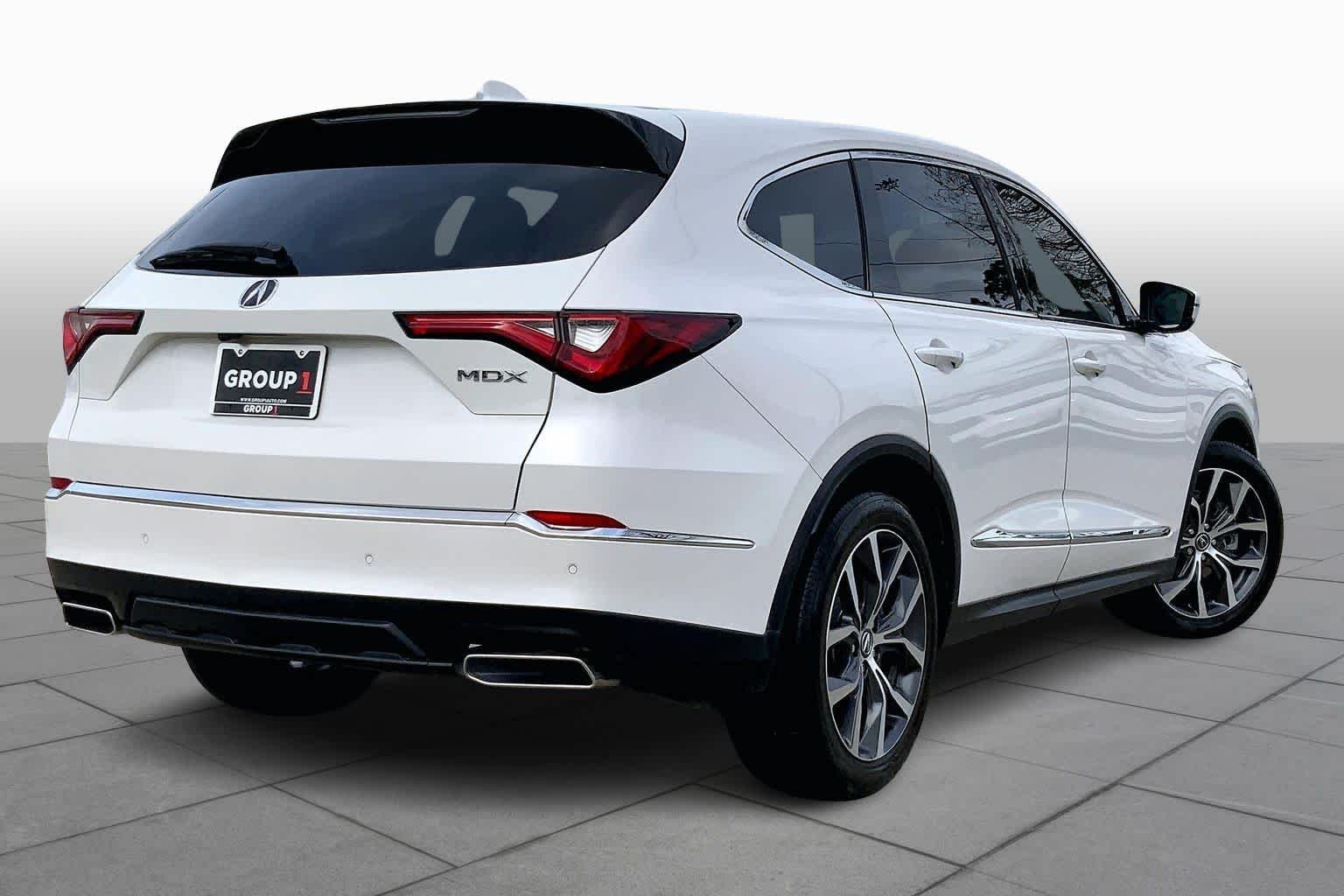 Used 2024 Platinum White Pearl Acura w/Technology Package image 17