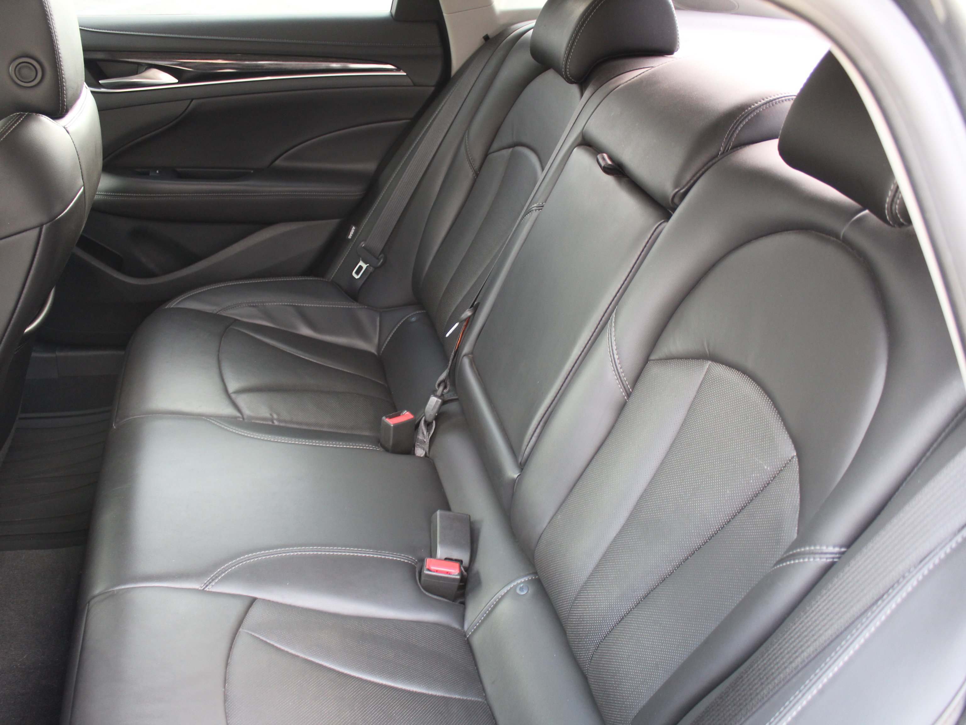 Used 2017 GRAPHITE GRAY METALLIC Buick Essence image 22