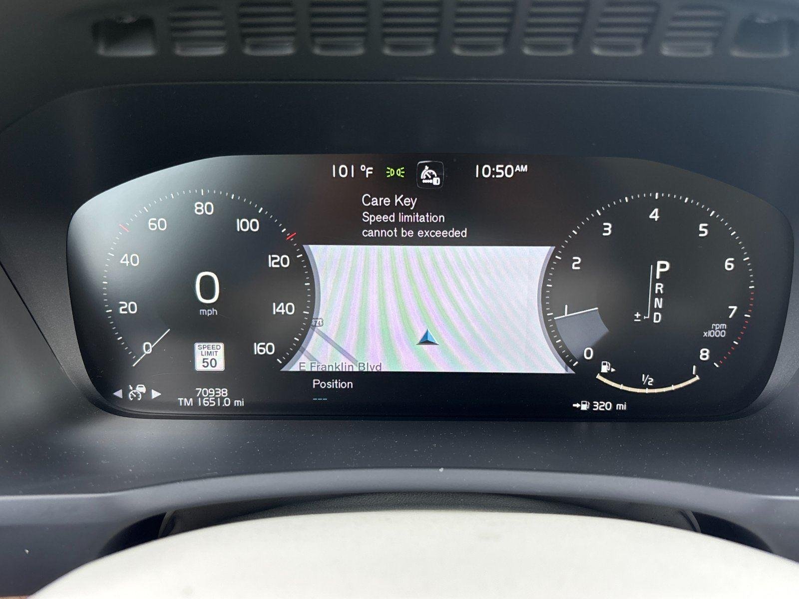 Used 2021 Crystal White Metallic Volvo Momentum image 21