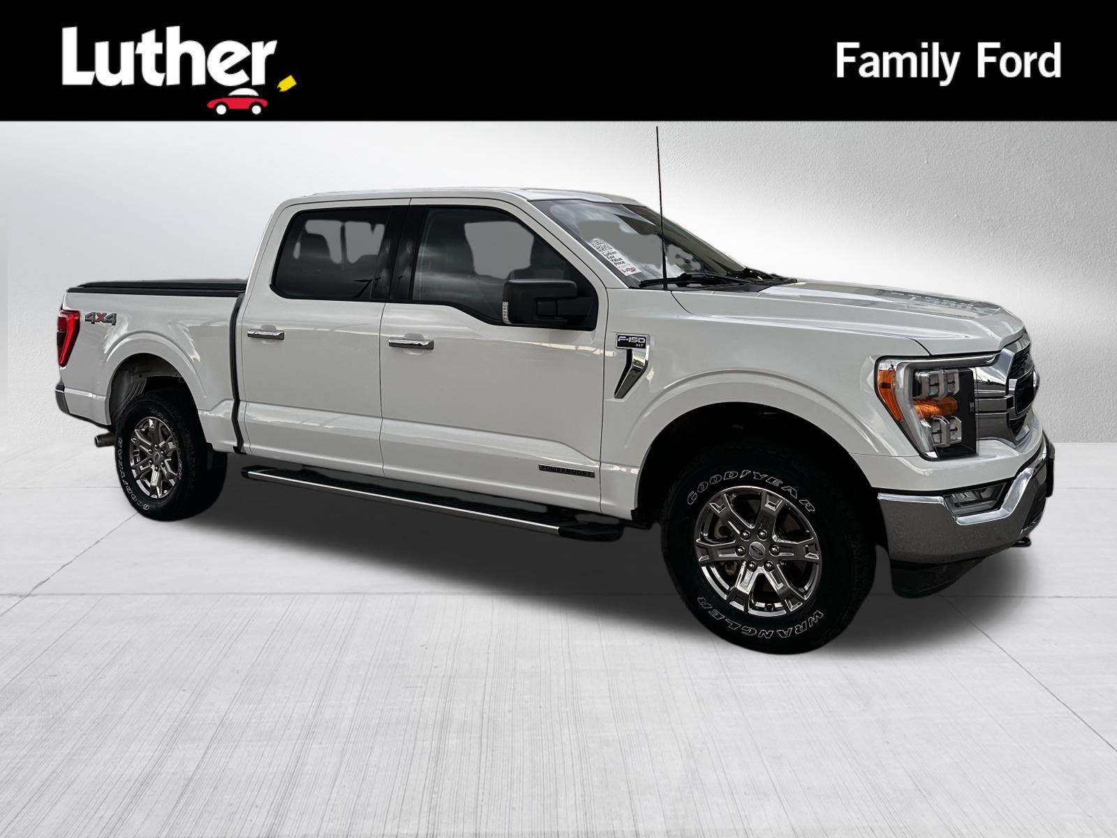 Certified Used 2023 Oxford White Ford XLT image 1