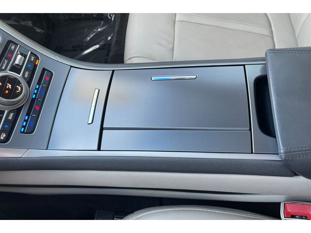 Used 2018 Black Velvet Lincoln Hybrid Reserve image 31