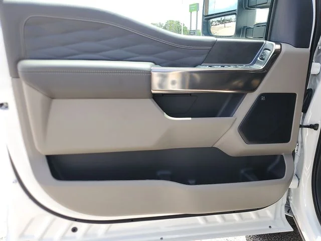 New 2026 Star White Metallic Tri-Coat Ford F-250® Platinum® image 17