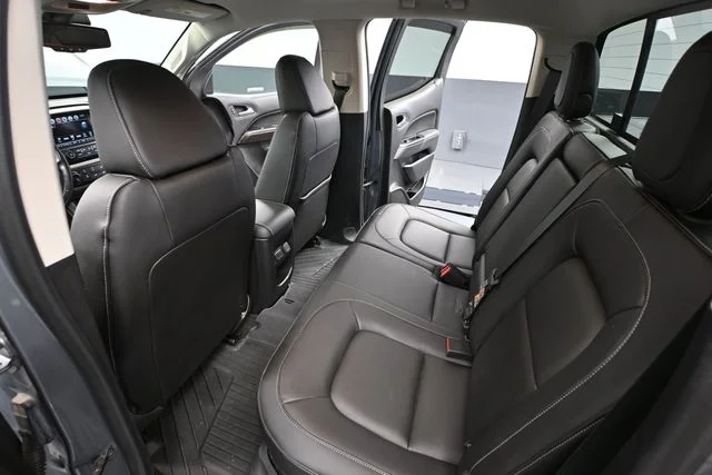 Used 2018 Gray GMC SLT image 37