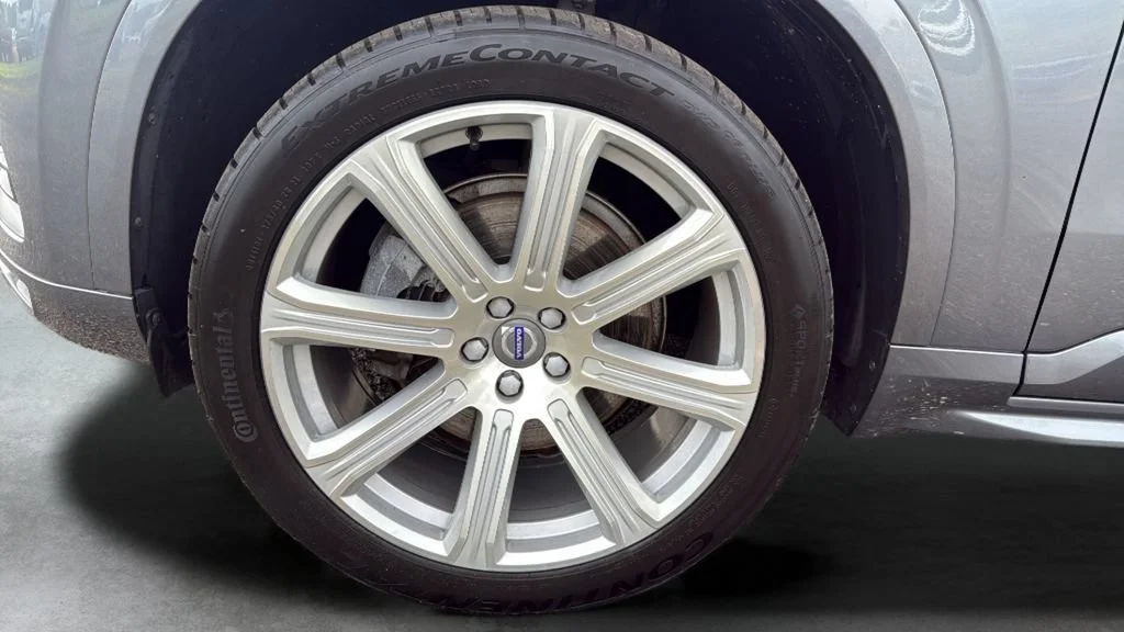Used 2020 Gray Volvo T6 Momentum 7 Passenger image 19