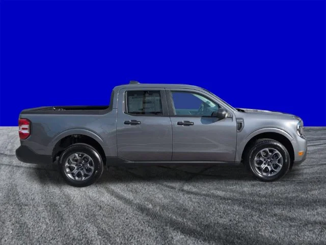New 2026 Carbonized Gray Metallic Ford XLT image 3