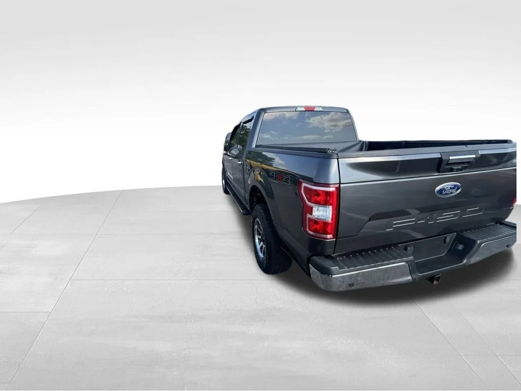 Used 2018 Gray Ford XLT image 26