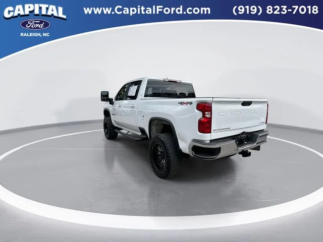 Used 2021 White Chevrolet LT image 6