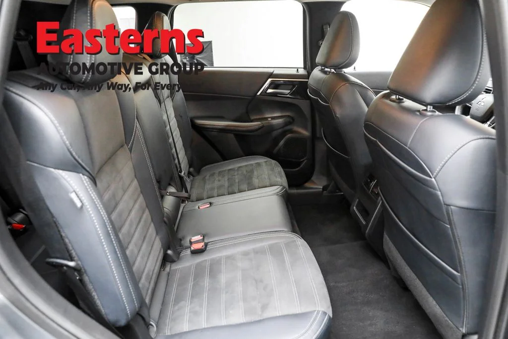 Used 2024 Gray Mitsubishi SE image 22