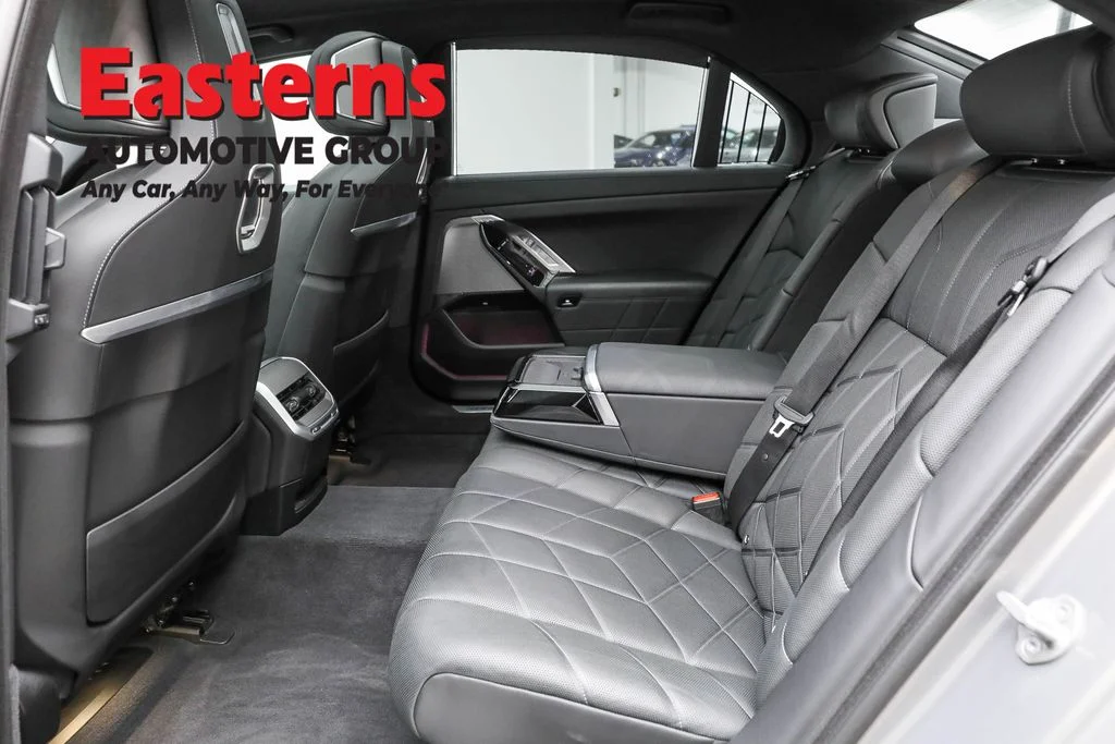 Used 2023 Gray BMW 760i xDrive image 24