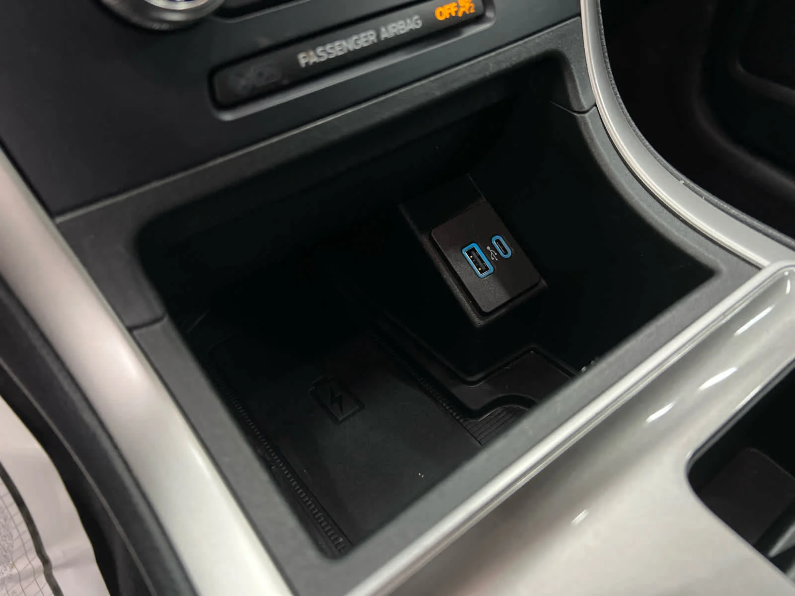 Used 2023 Agate Black Metallic Ford SEL image 22