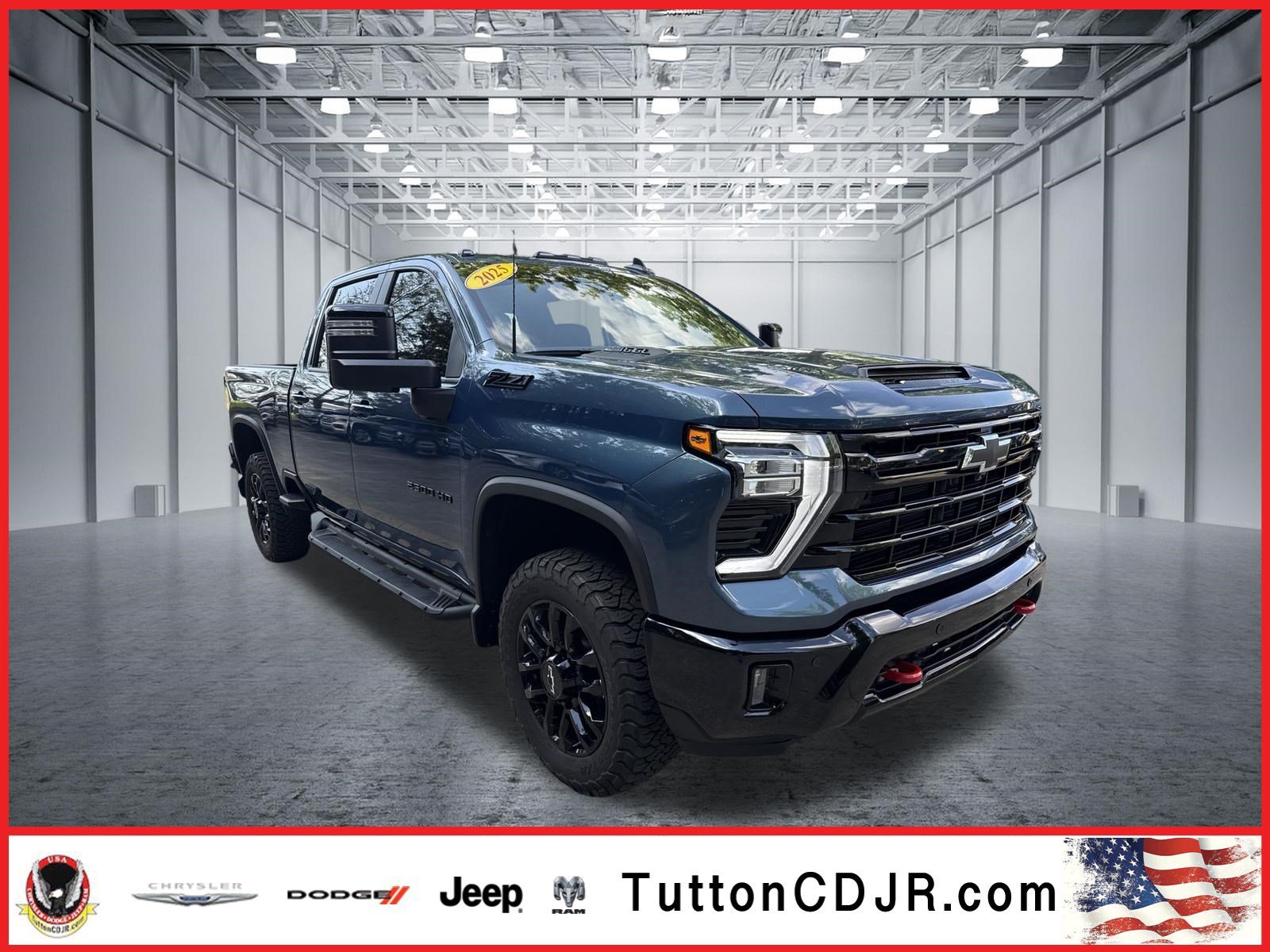 Used 2025 Lakeshore Blue Metallic Chevrolet LT image 1
