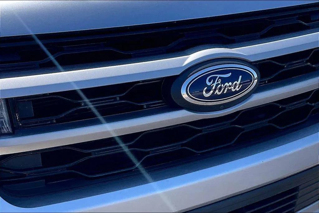 Used 2022 Silver Ford XLT image 34
