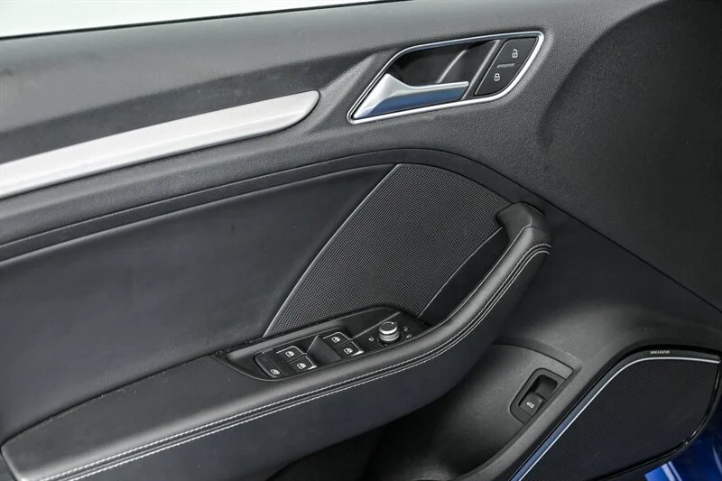 Used 2017 Ara Blue Crystal Effect Audi 2.0T quattro Prestige image 13