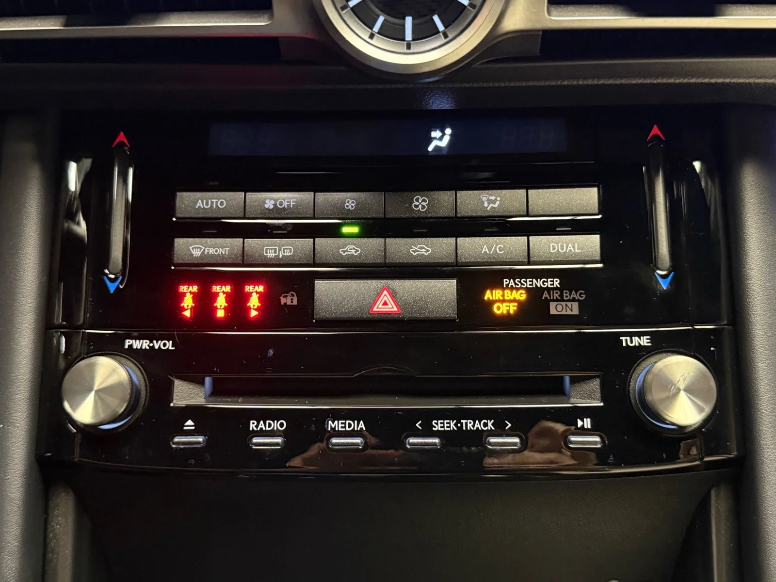 Used 2021 Ultra White (083) Lexus F SPORT image 18