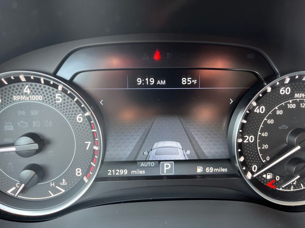 Used 2024 Silver Nissan SL image 16