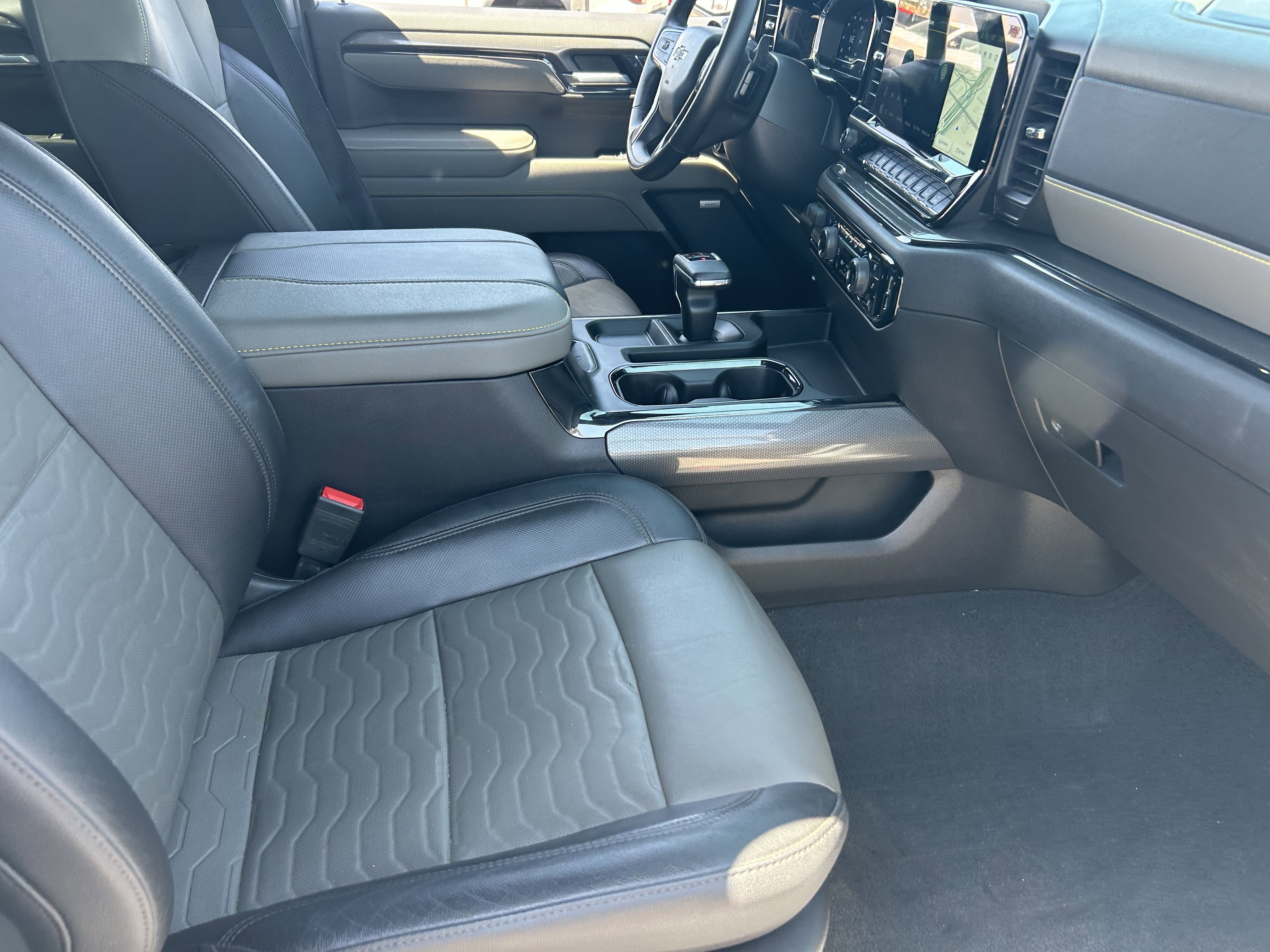2025 Chevrolet Silverado 1500 ZR2 - Photo 11