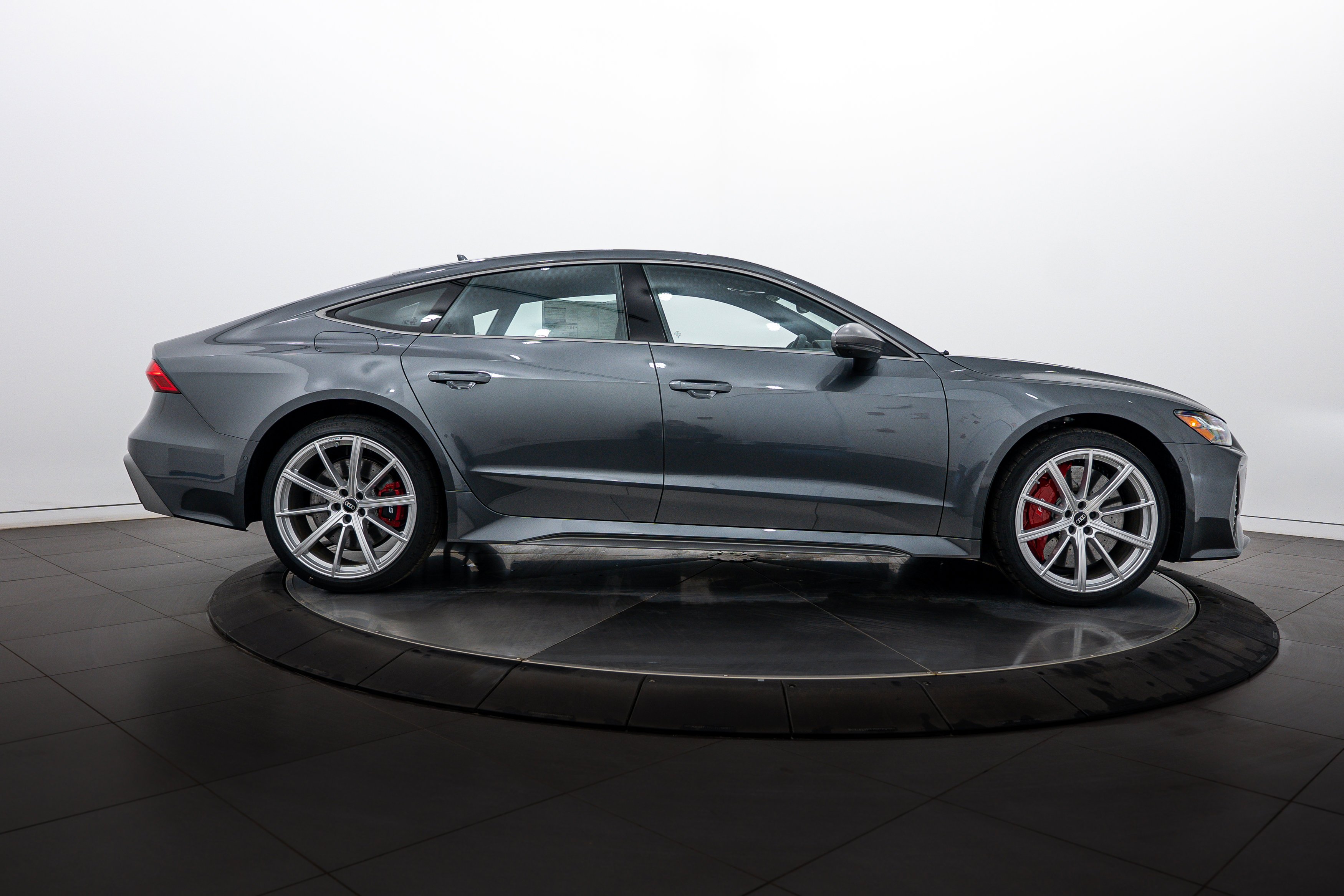 New 2026 Daytona Gray Audi performance image 3