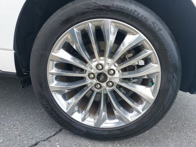 Used 2024 White Ford Titanium image 32