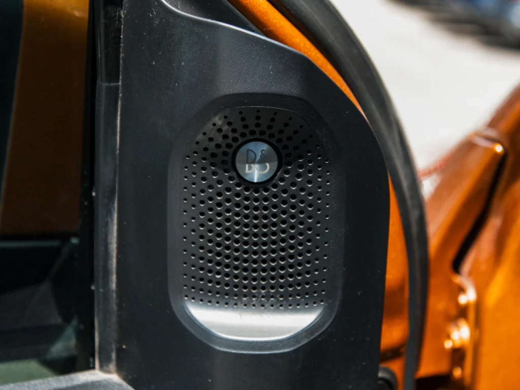 Used 2019 Orange Ford LARIAT image 10