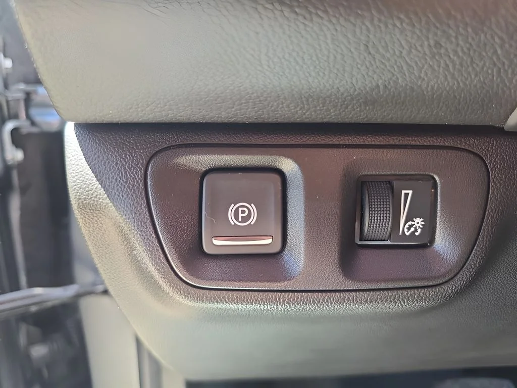 Used 2023 Gray GMC SLT image 15