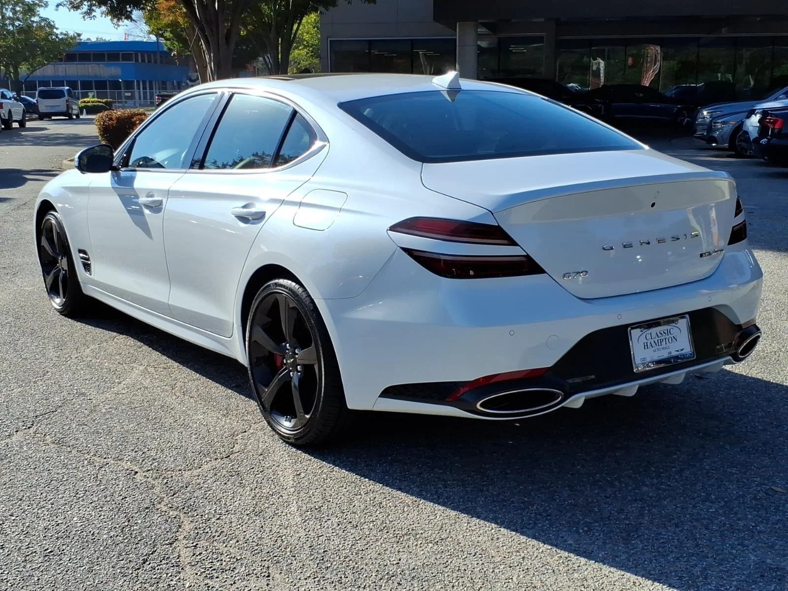 Certified Used 2026 Uyuni White Genesis 3.3T Sport Prestige image 10