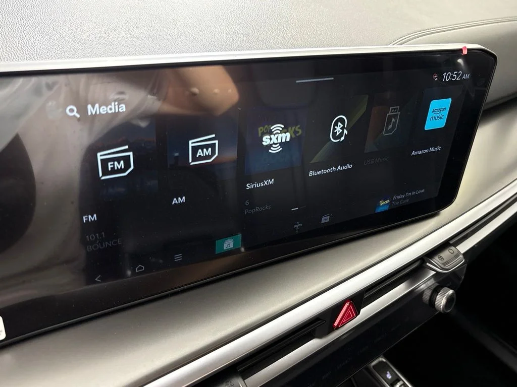 New 2026 Snow White Pearl Kia EX image 38