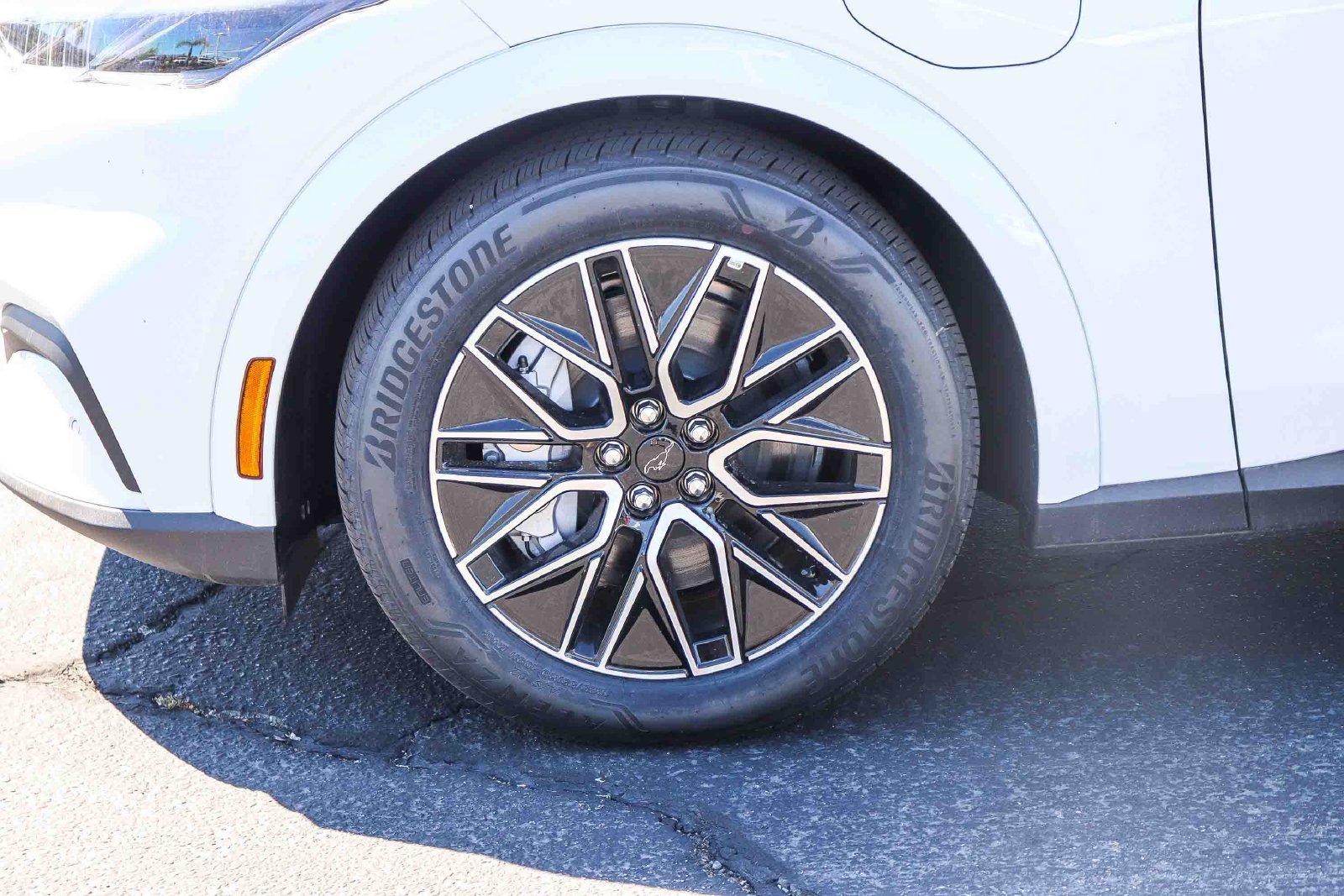 New 2026 Star White Metallic Tri-coat Ford Premium image 10