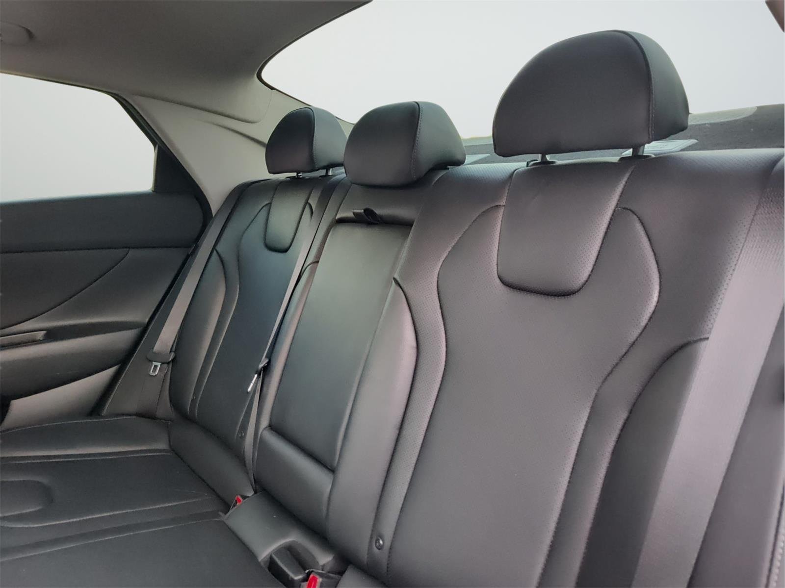Used 2024 Serenity White Hyundai Limited image 13