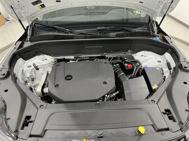 New 2026 Crystal White Volvo Plus image 25