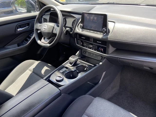 2025 Nissan Rogue SV - Photo 24