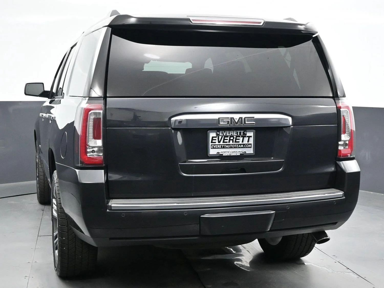 Used 2020 Carbon Black Metallic GMC Denali image 6