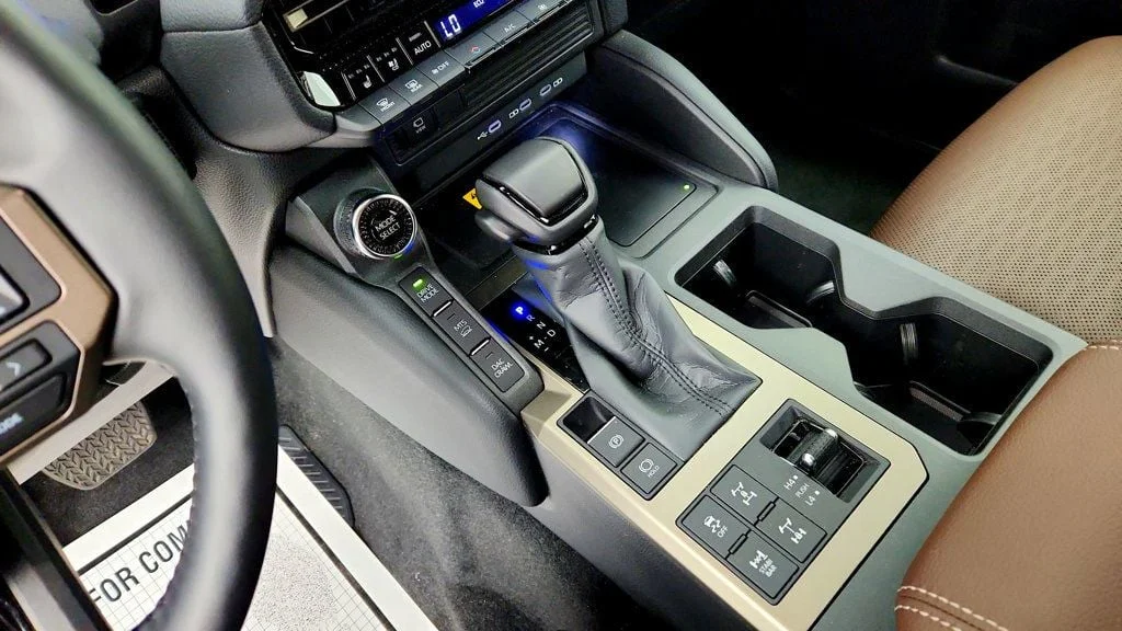 Used 2026 Black Toyota 4WD w/ Moonroof, JBL, HUD, 20