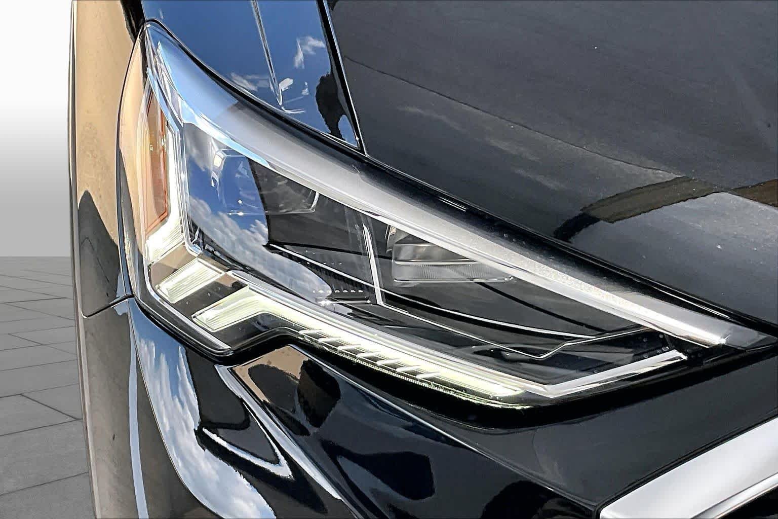 Used 2024 Mythos Black Metallic Audi S line Premium image 27