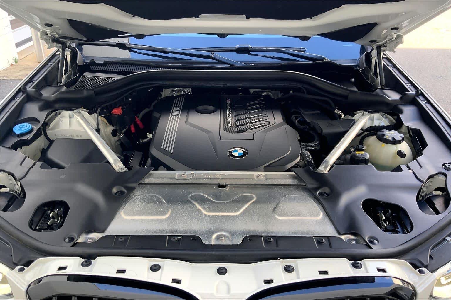 Used 2021 Alpine White BMW M40i image 29
