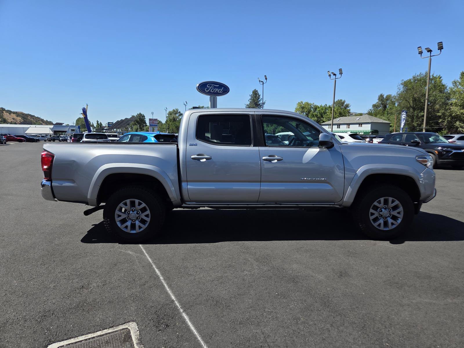 Used 2019 Silver Sky Metallic Toyota SR5 image 4