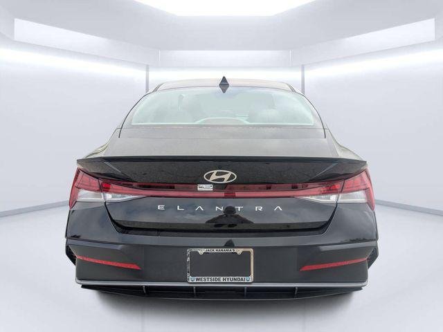 New 2026 Black Hyundai SEL Sport Premium image 4