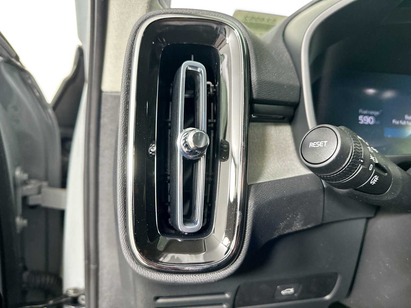 Certified Used 2025 Vapour Grey Volvo Core image 10