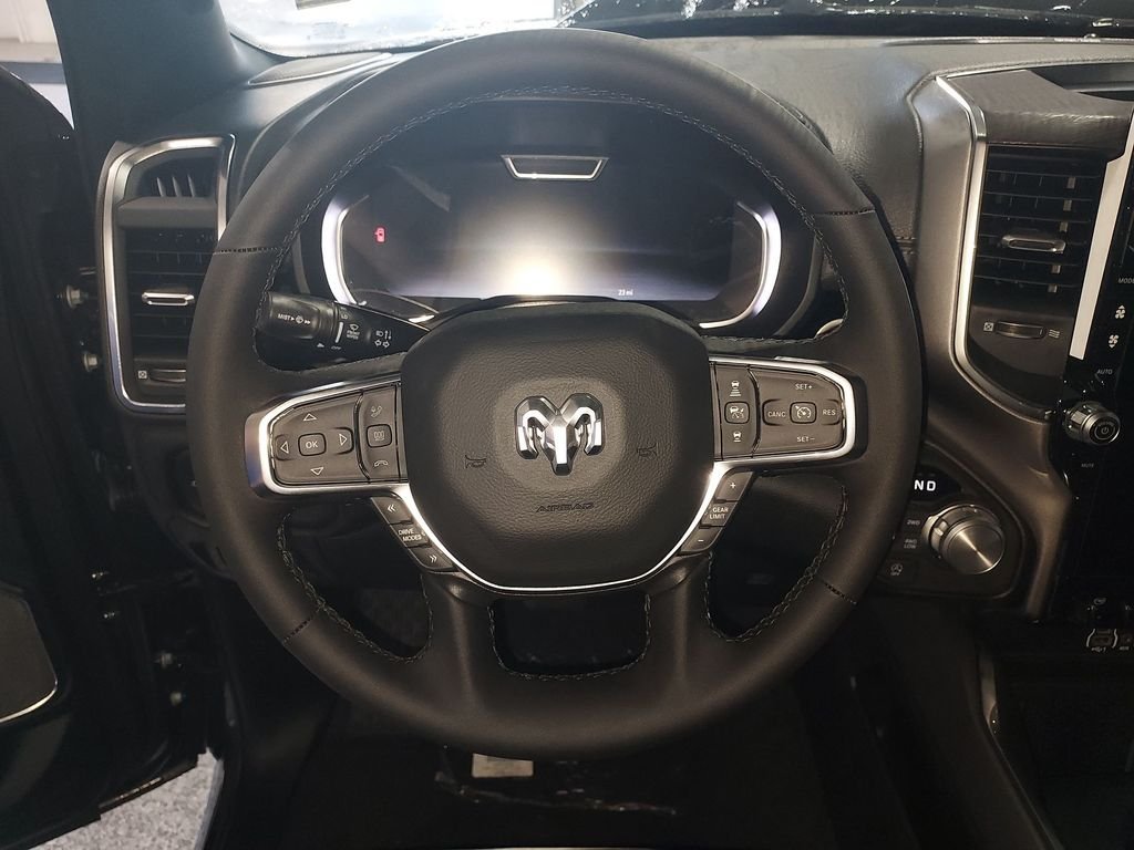 New 2026 Granite Crystal Metallic Clear-Coat Exterior Paint RAM Laramie image 20