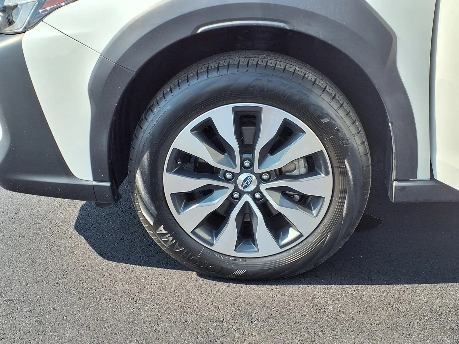 Used 2024 CRYSTAL WHITE PEARL SUBARU UTILITY image 20