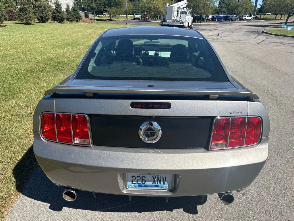 Used 2009  Ford GT image 10
