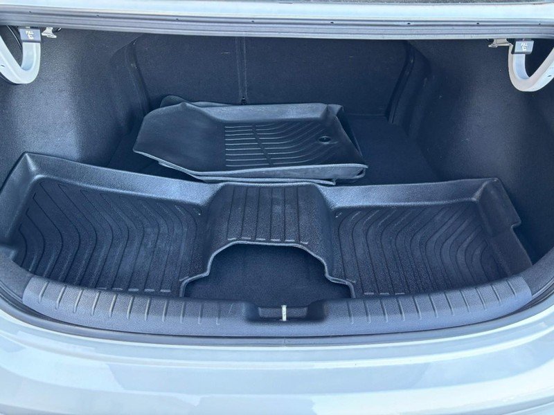 Used 2022 Snow White Pearl Kia GT-Line IVT image 8