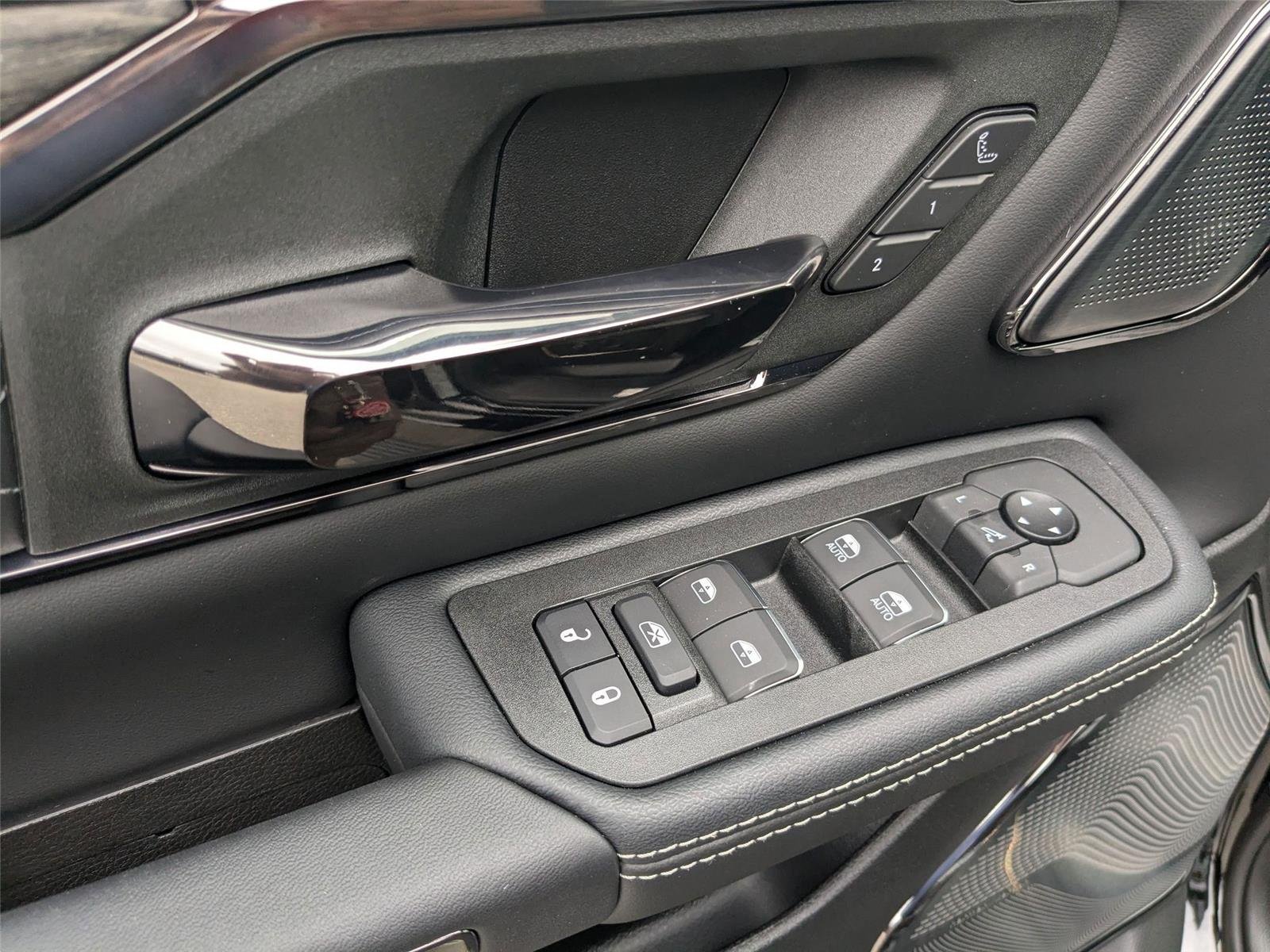 2026 RAM 1500 Limited - Photo 11