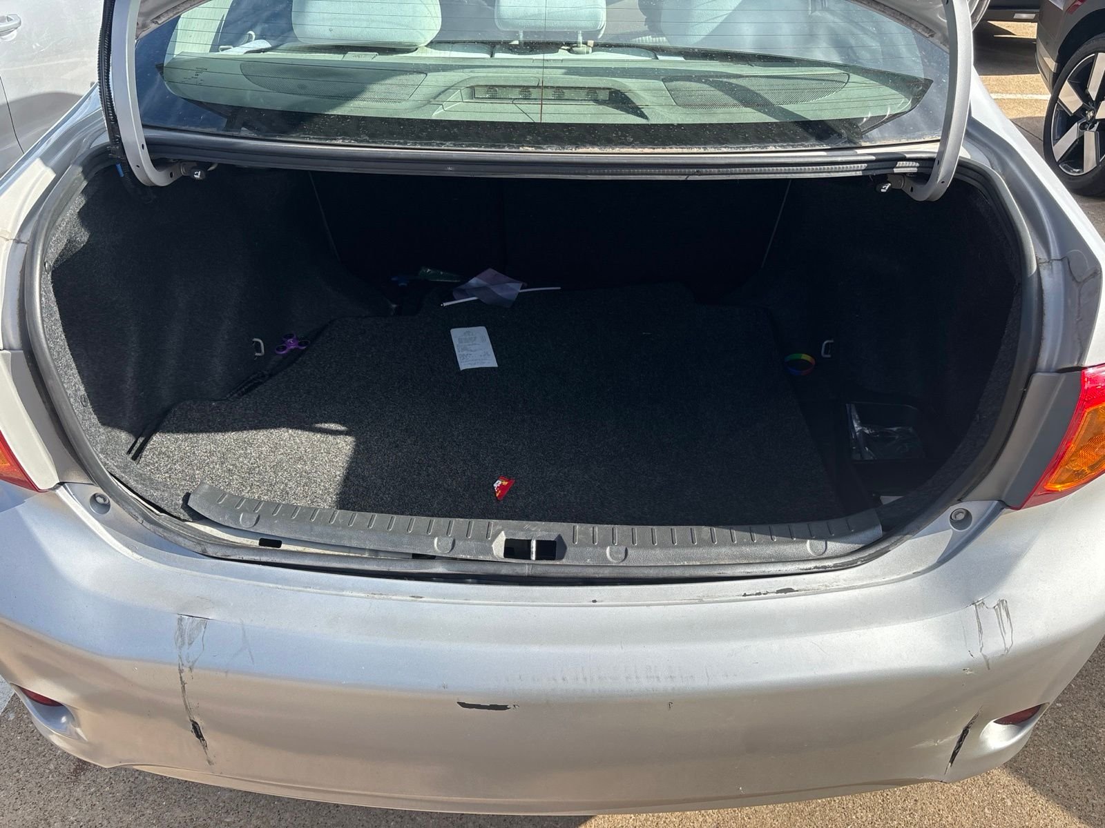 Used 2010 Classic Silver Metallic Toyota LE image 9
