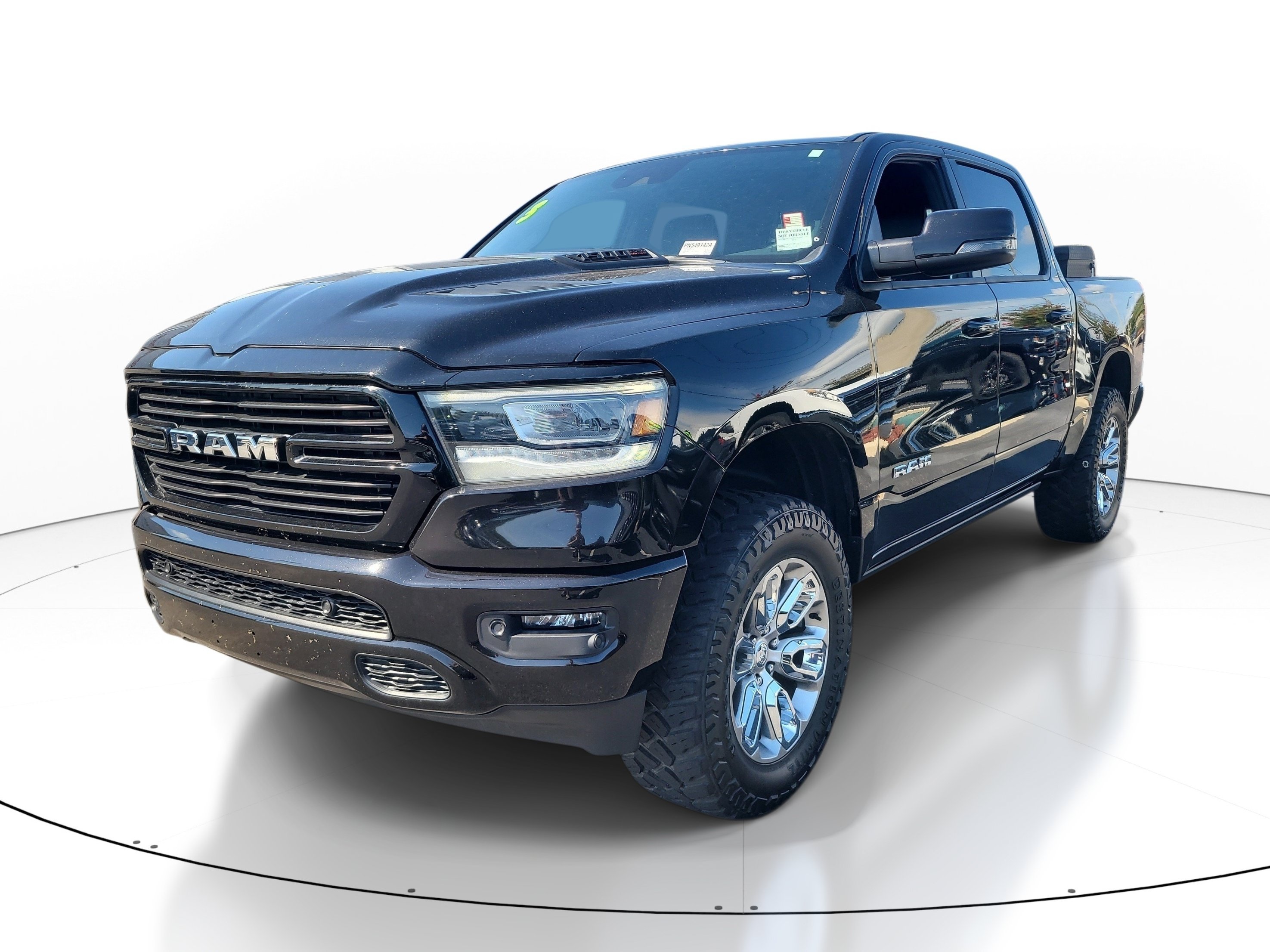 Used 2023 Diamond Black Crystal Pearlcoat Ram Laramie image 3