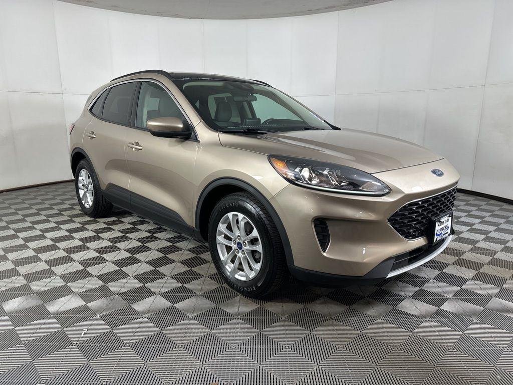 Used 2020 Desert Gold Metallic Ford SE image 21