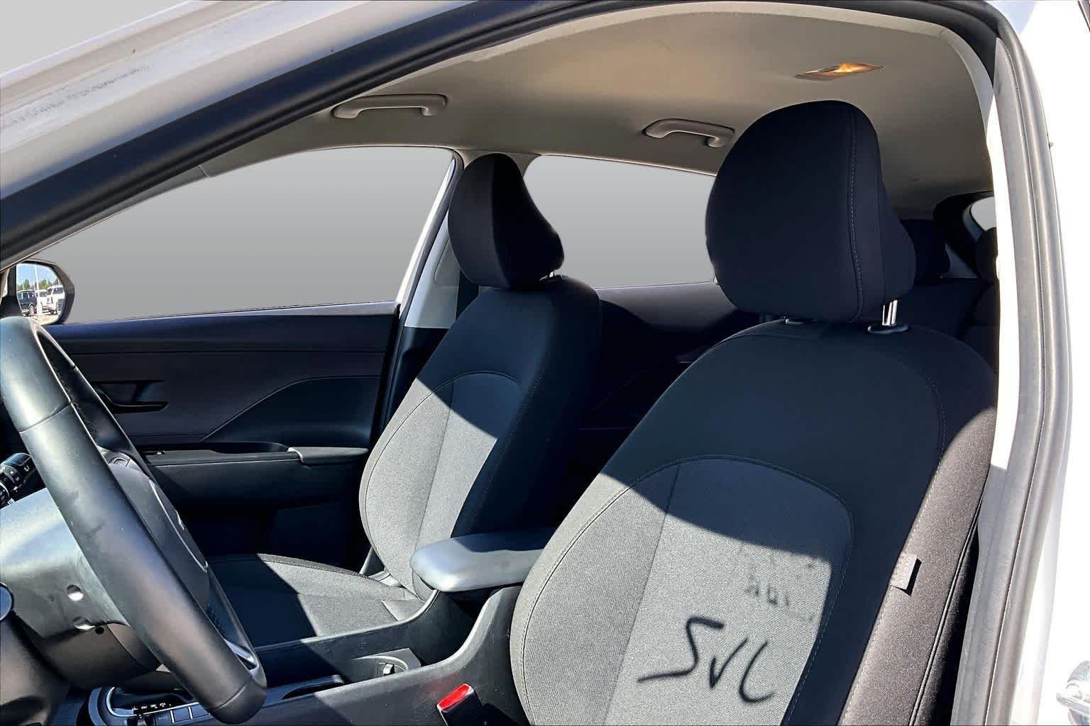 Certified Used 2025 Atlas White Hyundai SEL image 8