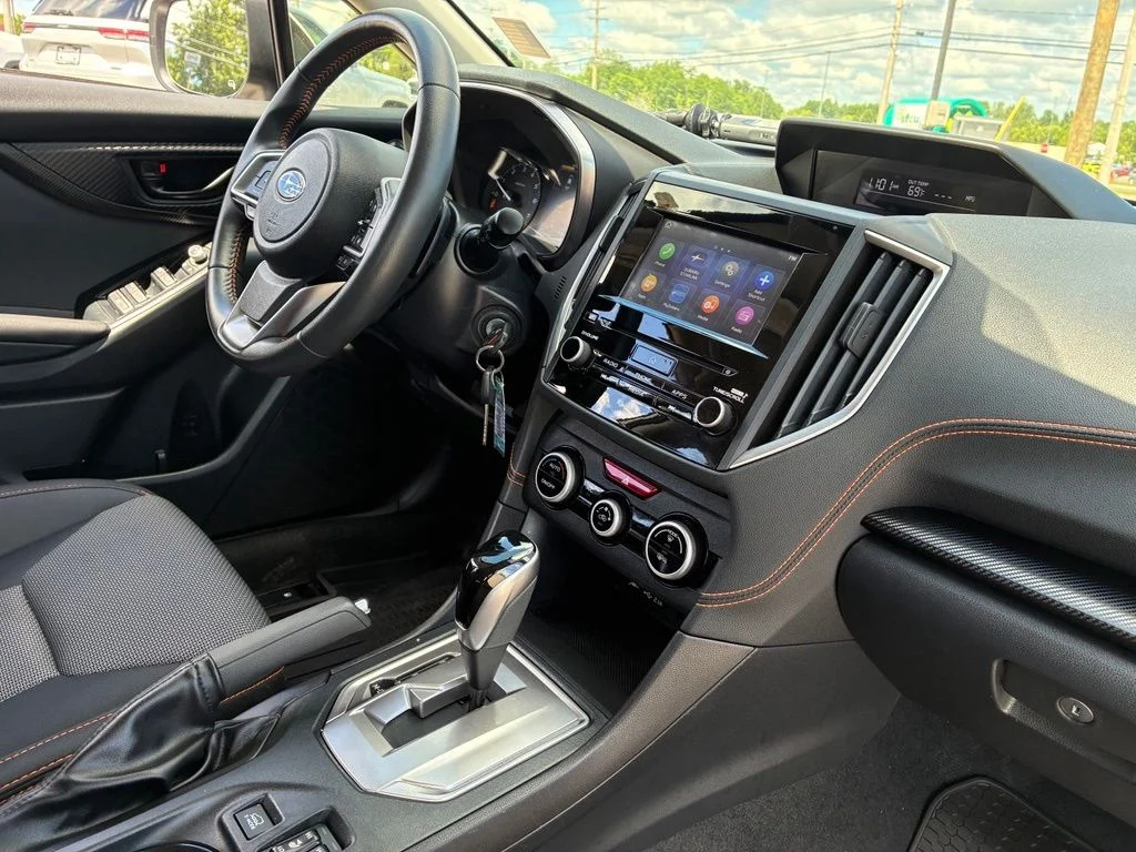 Used 2023 White Subaru Premium image 39